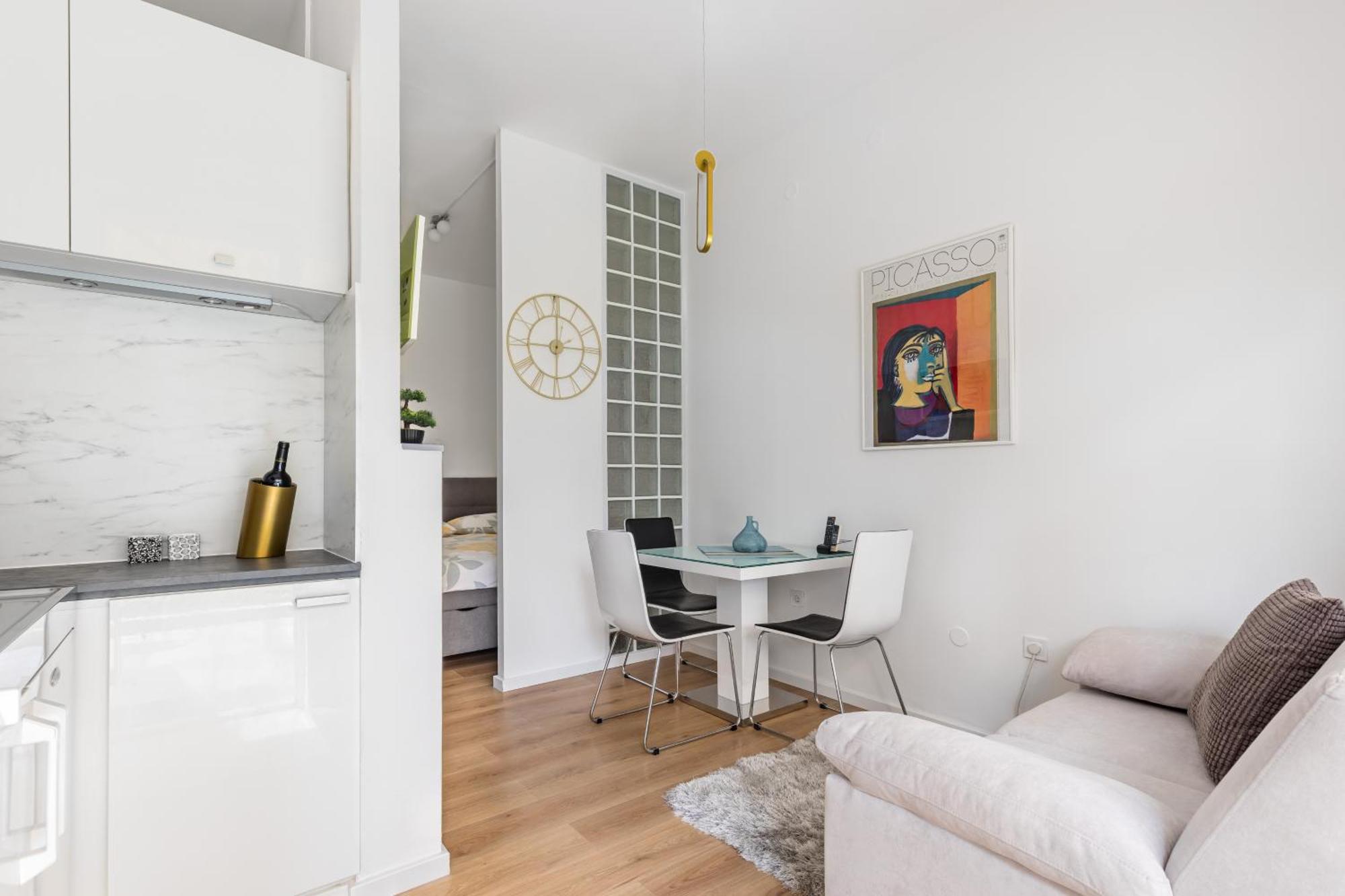 Apartment Modern Studio Near Znjan Beach スプリト エクステリア 写真